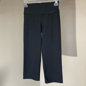 Nike Cropped Active Pants